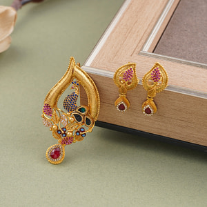 Pendant Set