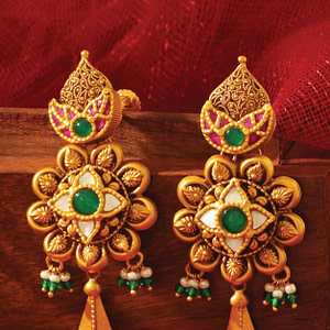 Floral Design Antique Gold Earrings For Woman