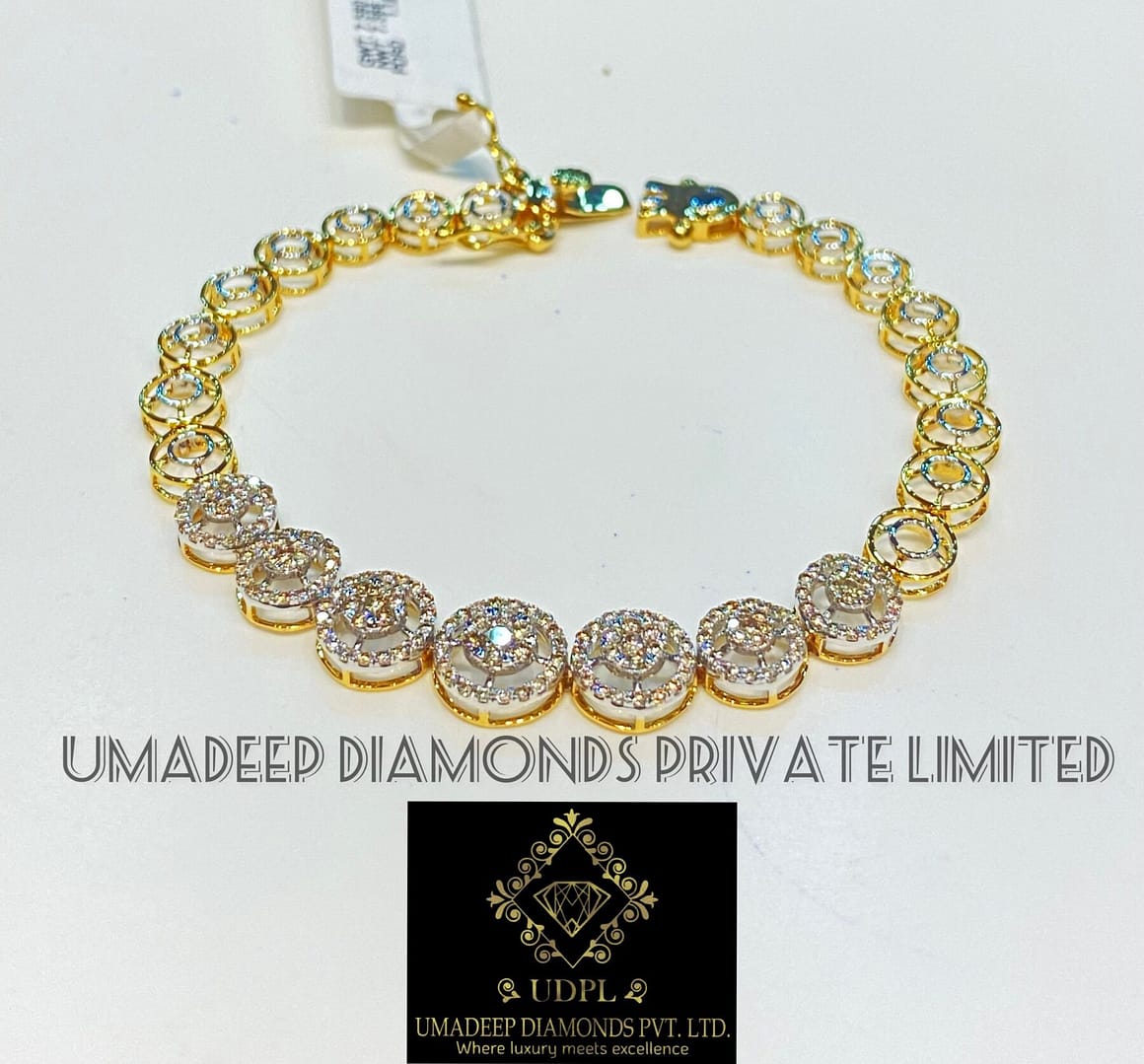 Natural Diamonds yellow Gold Ladies Bracelet in 14k Purity
