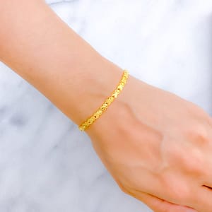 Dressy Golden Leaf Bracelet
