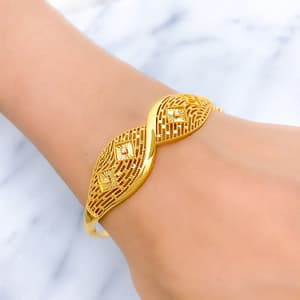 Refined Curved Mesh Bangle Bracelet