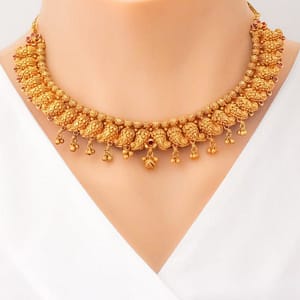 Classic Engraved Paisley Necklace Set