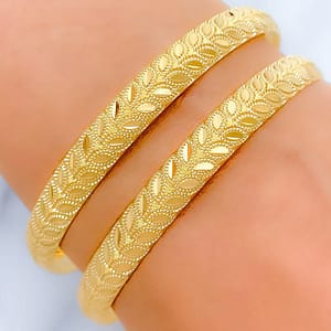 Reflective High Finish Leaf Adorned Bangles