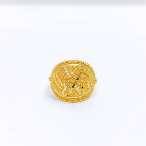 Classy Striped Gold Ring