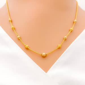 Sleek Beadwork Chain 17″