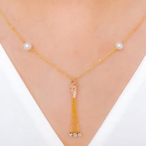 Graceful Rose Gold Necklace w/ Pearl
