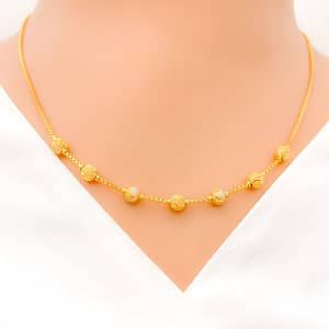 Trendy Iconic Orb Chain 17″