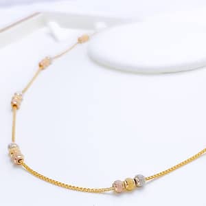 Versatile Lightweight Fancy Chain 18″
