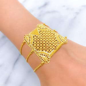 Detailed Evergreen Statement Bracelet