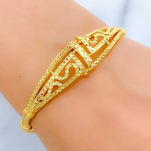 Posh Sparkling Bangle Bracelet