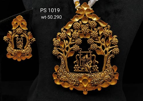 Radha Krishna Designed Gold Ghat Pendant With Adorable Earrings