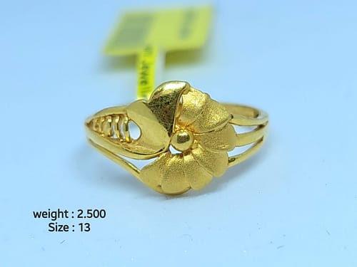 Ladies Ring