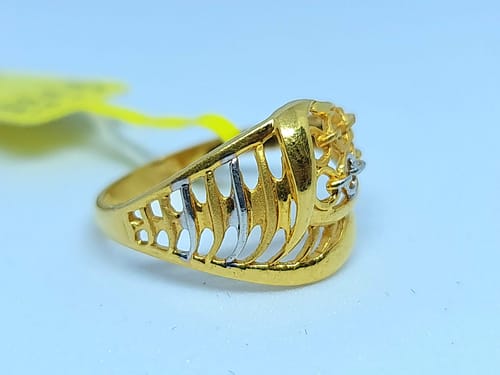 Ladies Ring - Image 2