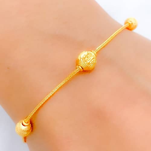 Lightweight Petite Orb Bracelet - Image 2