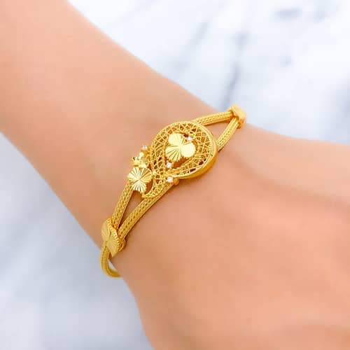 Chic Fashionable Bracelet - Image 3
