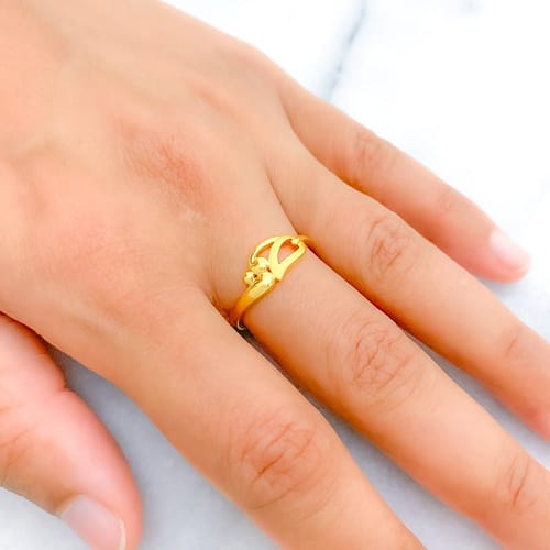 Graceful Vine Ring - Image 2