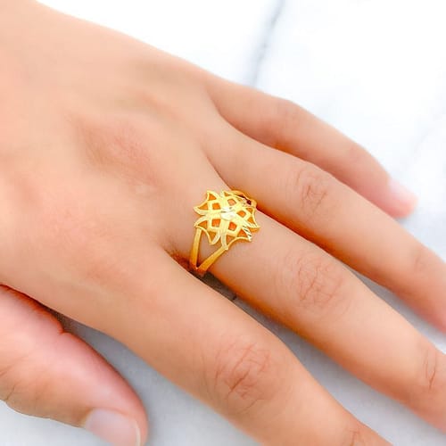 Fancy Vintage Flower Ring - Image 4