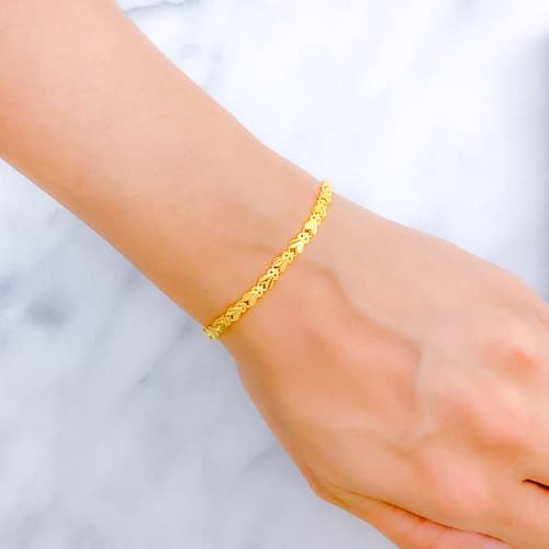 Dressy Golden Leaf Bracelet