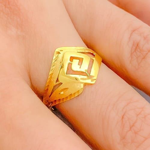 Posh Open Spiral Ring - Image 3