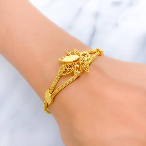 Detailed Floral Bracelet