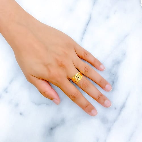 Iconic Bold Striped Ring - Image 5