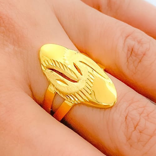 Striking Textured Oval Ring - Image 3