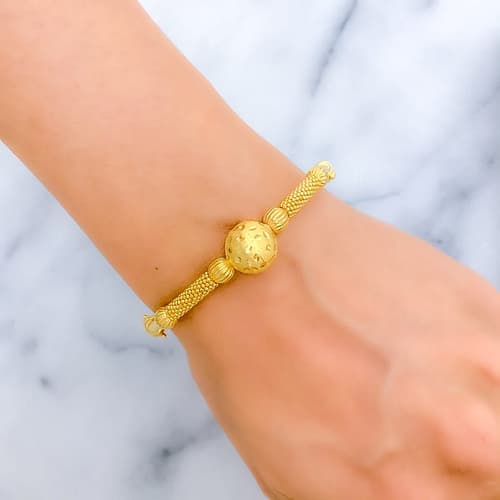 Tasteful Smooth Finish Bangle Bracelet - Image 3