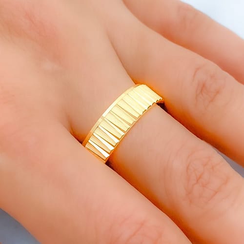 Radiant Palatial Gold Band - Image 4