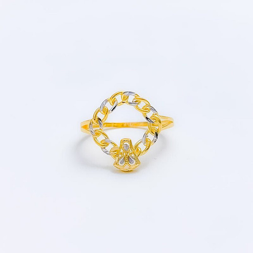 Fancy Clover Accented Chain Ring