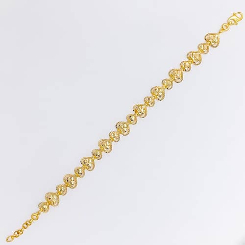 Stunning Golden Heart Bracelet - Image 4