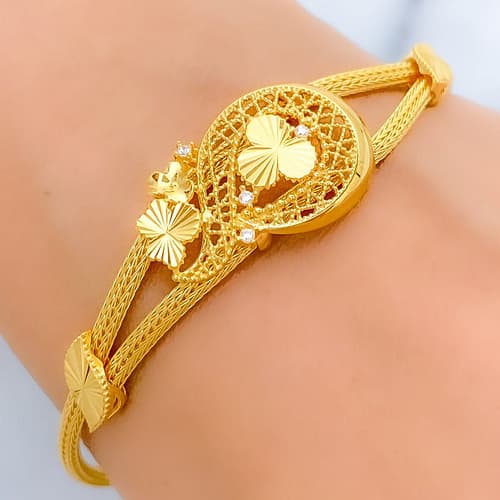 Chic Fashionable Bracelet - Image 2