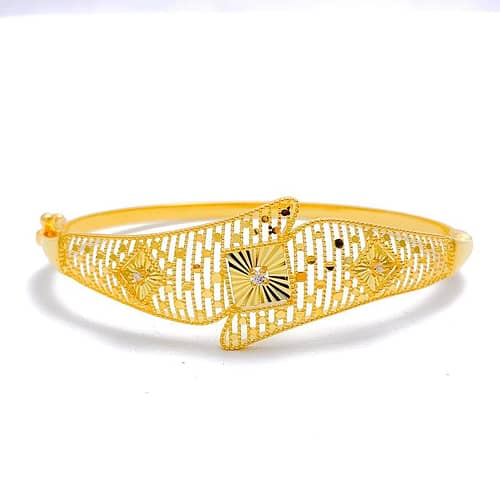 Intricate Striped Jali Bangle Bracelet - Image 4