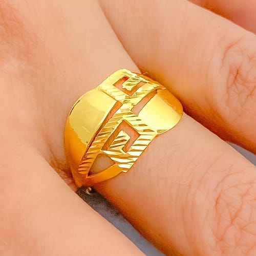 Exquisite Striped Ring - Image 4