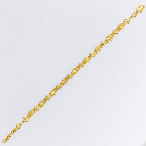 Stylish Marquise Link Bracelet - Image 5