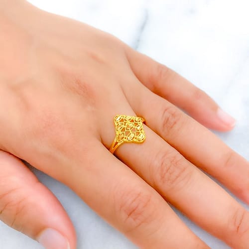 Reflective Diamond Shaped Mesh Ring - Image 2