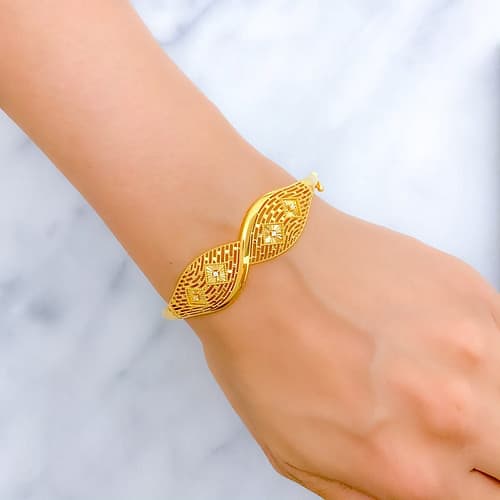 Refined Curved Mesh Bangle Bracelet