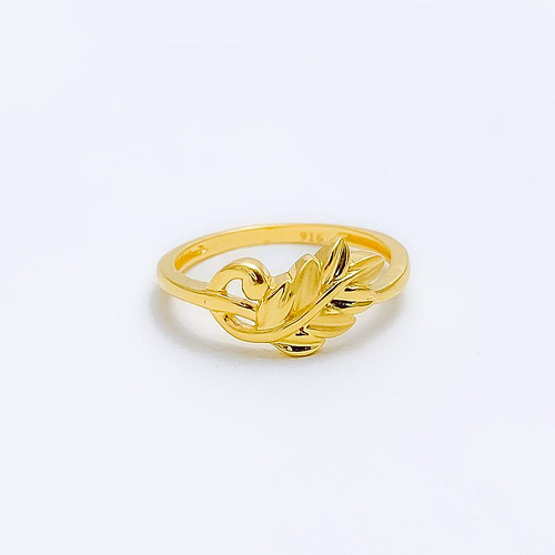 Dainty Leaf Ring