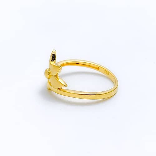 Delightful Floral Ring - Image 2