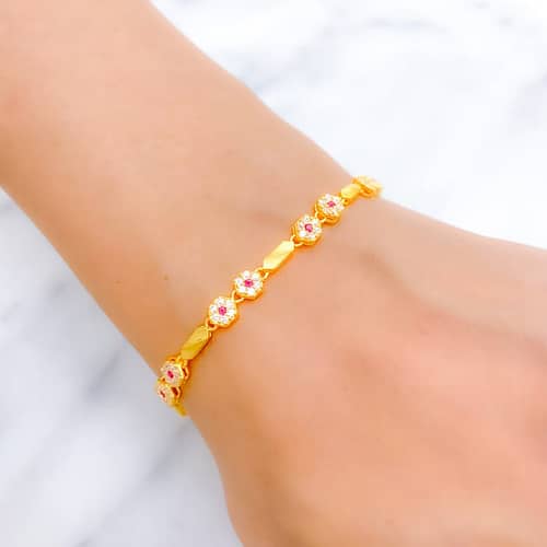 Special Lightweight Flower Bracelet - Image 3