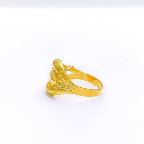 Stylish Striped Leaf Ring - Image 2
