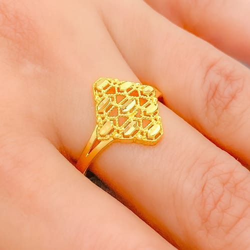 Delicate Gold Mesh Ring - Image 5