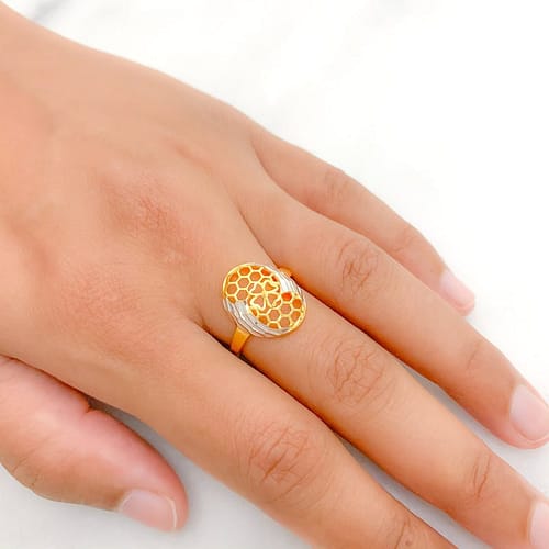 Elevated Clover Ring - Image 3