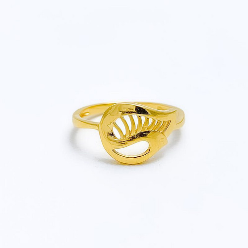 Contemporary Lightweight Ring - Image 5