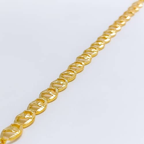 Sparkling Interlinked Oval Bracelet - Image 4