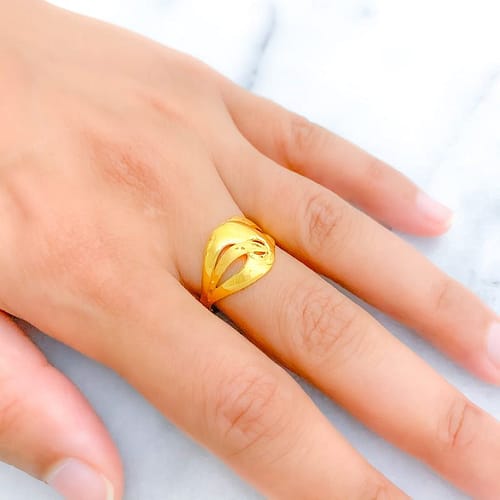 Timeless Etched Motif Ring - Image 3