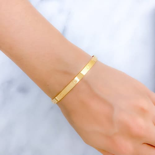 Posh Circle Bangle - Image 3