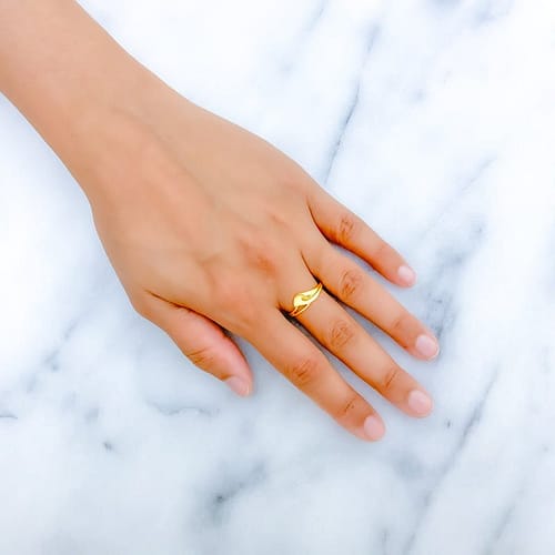 Modest Curved Ring - Image 4
