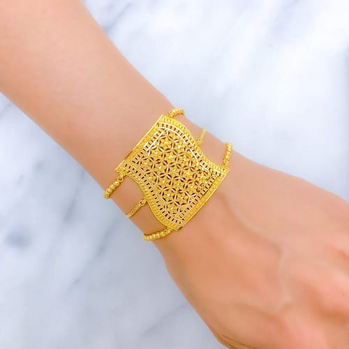 Curved Star Adorned Statement Bracelet - Image 3