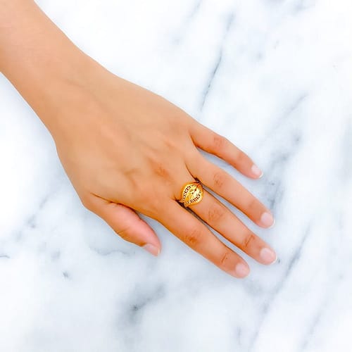 Stylish Striped Leaf Ring - Image 3