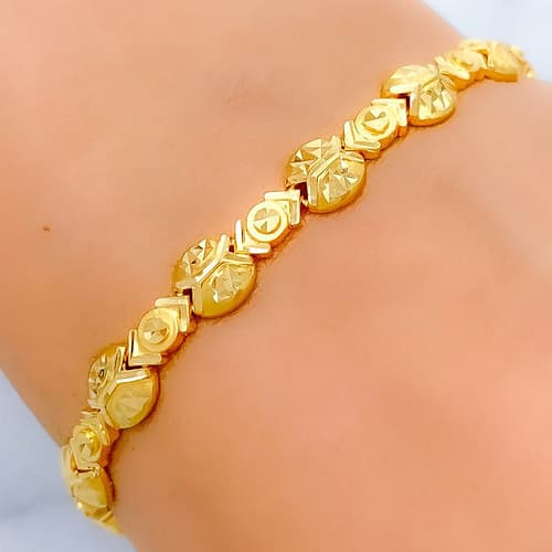 Posh Geometric Slender Bracelet - Image 2